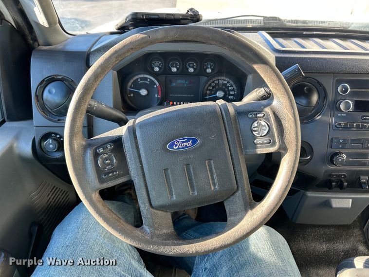 image for item EK4326 2015 Ford F550 Super Duty XL truck cab and chassis