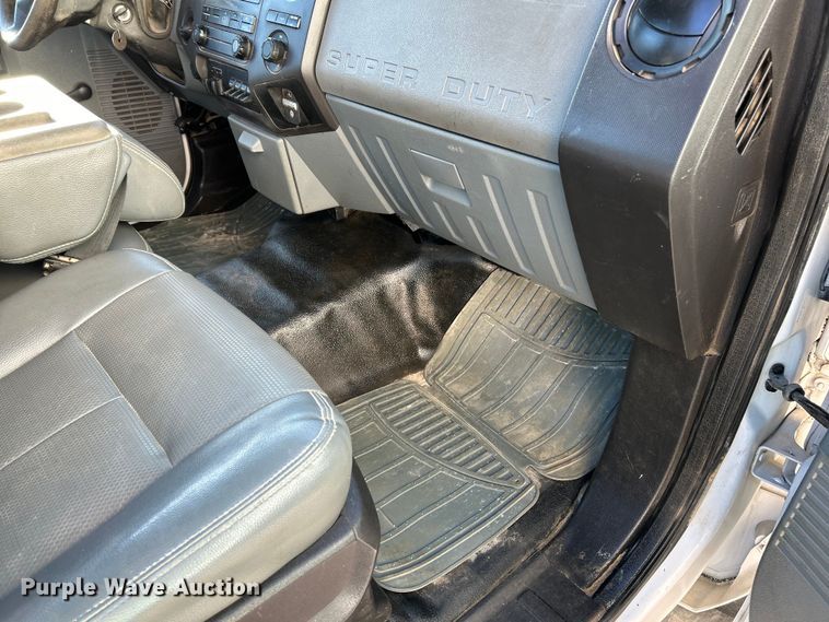 image for item EK4326 2015 Ford F550 Super Duty XL truck cab and chassis