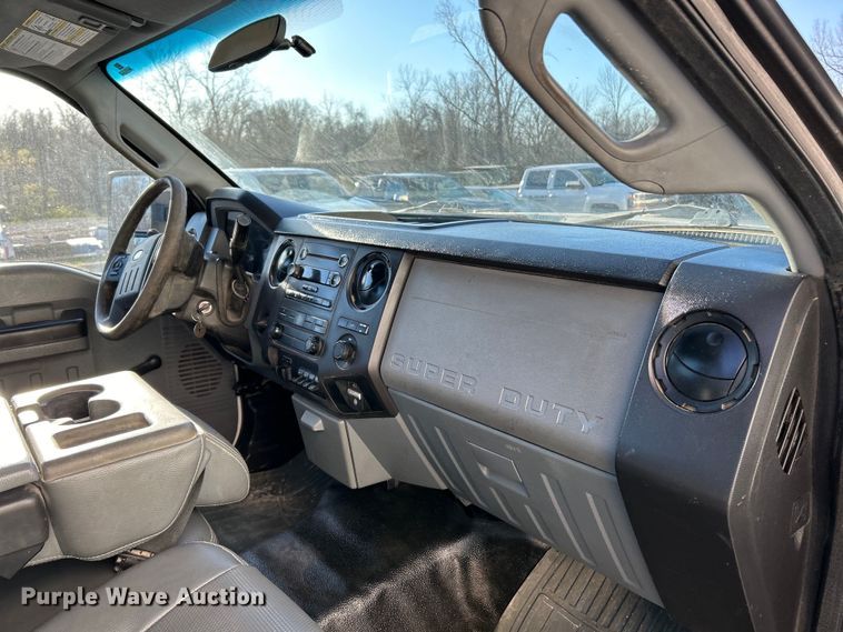 image for item EK4326 2015 Ford F550 Super Duty XL truck cab and chassis