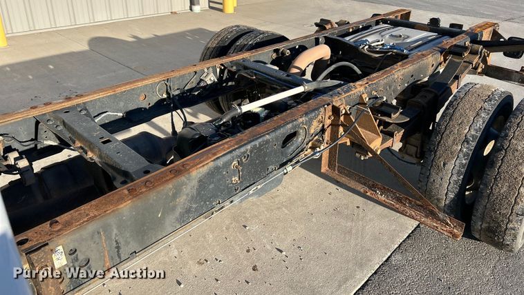 image for item EK4326 2015 Ford F550 Super Duty XL truck cab and chassis