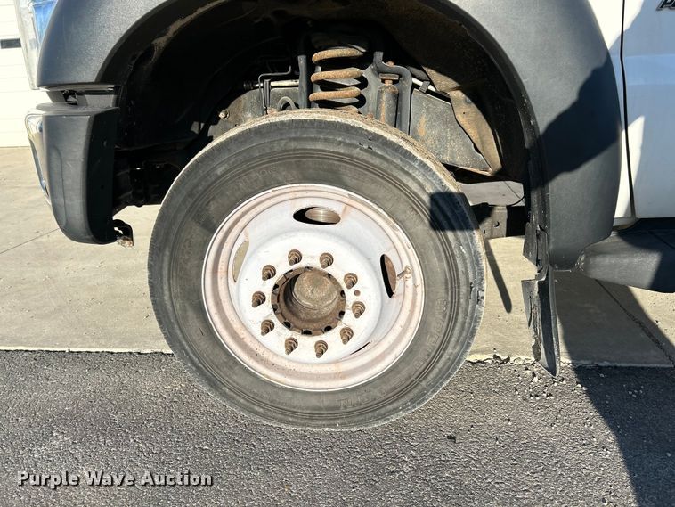 image for item EK4326 2015 Ford F550 Super Duty XL truck cab and chassis