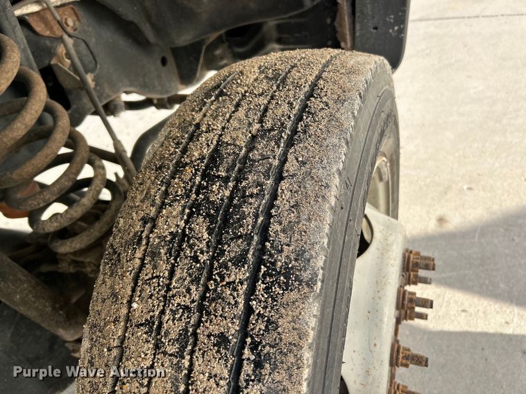 image for item EK4326 2015 Ford F550 Super Duty XL truck cab and chassis