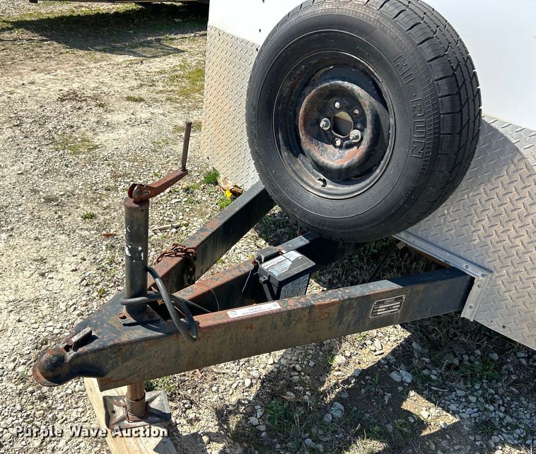 image for item EK4335 2001 Haulmark KLS7X16WT2 enclosed cargo trailer