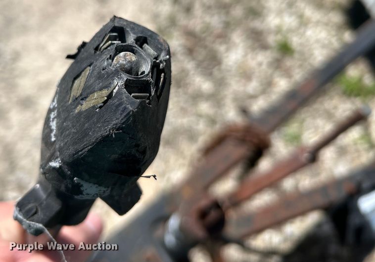 image for item EK4335 2001 Haulmark KLS7X16WT2 enclosed cargo trailer