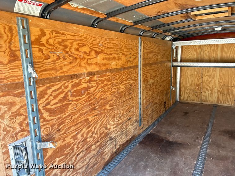 image for item EK4335 2001 Haulmark KLS7X16WT2 enclosed cargo trailer