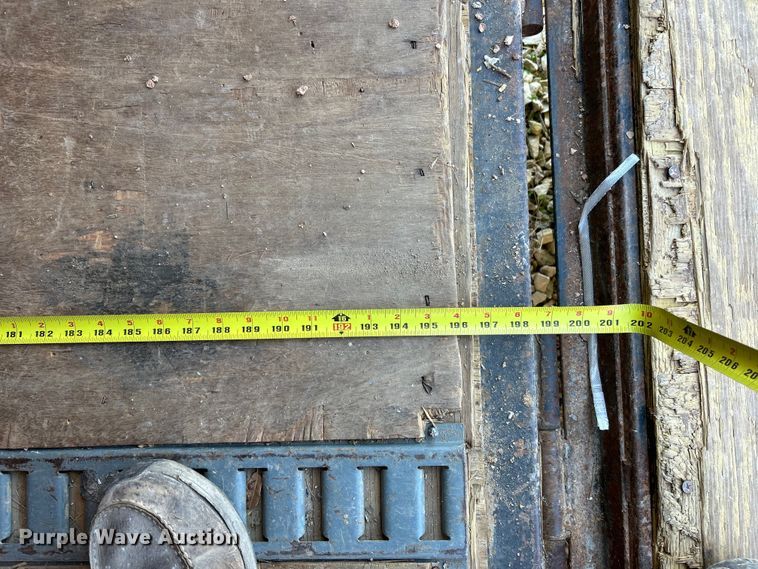 image for item EK4335 2001 Haulmark KLS7X16WT2 enclosed cargo trailer