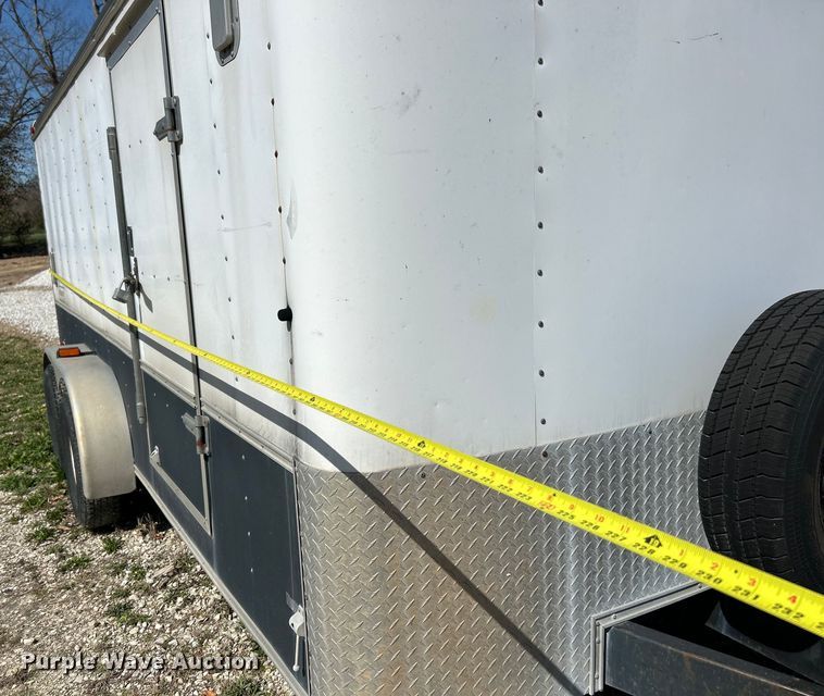 image for item EK4335 2001 Haulmark KLS7X16WT2 enclosed cargo trailer