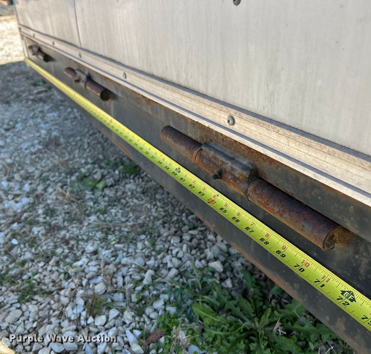 image for item EK4335 2001 Haulmark KLS7X16WT2 enclosed cargo trailer