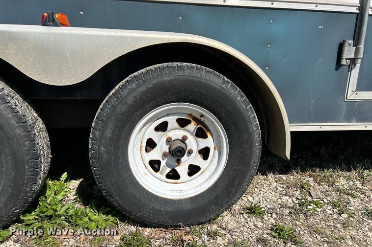 image for item EK4335 2001 Haulmark KLS7X16WT2 enclosed cargo trailer