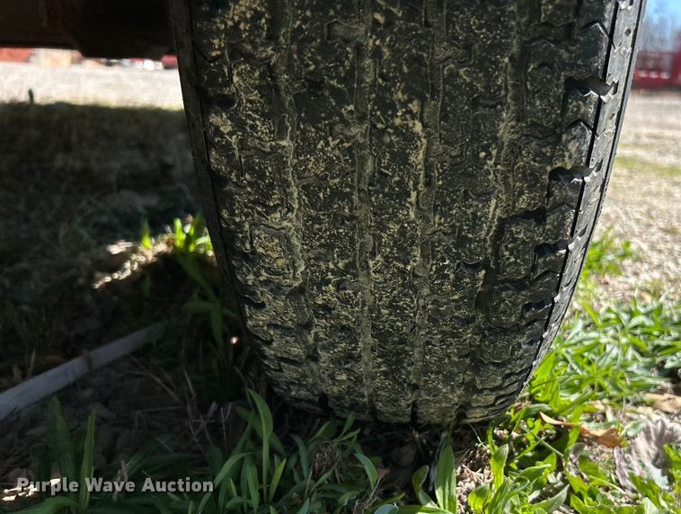 image for item EK4335 2001 Haulmark KLS7X16WT2 enclosed cargo trailer