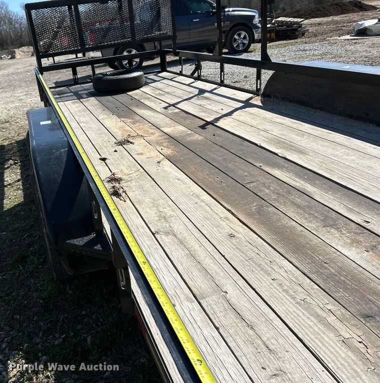 image for item EK4336 2017 Heartland 20' Tandem utility trailer