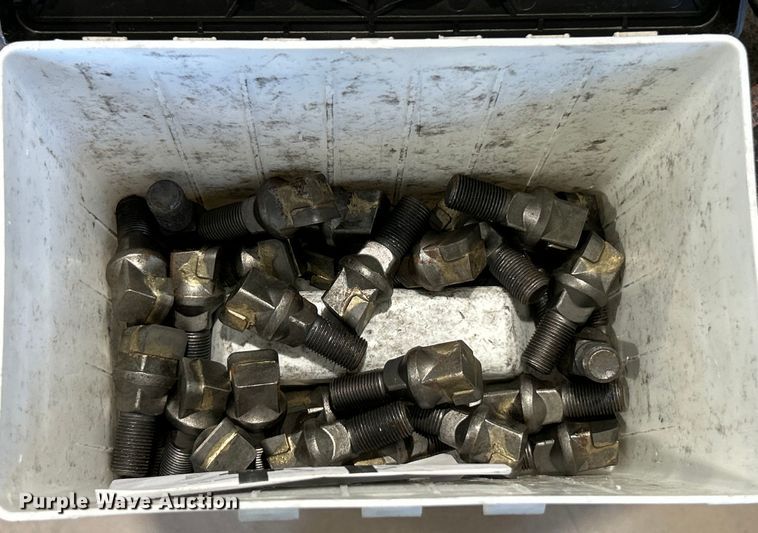 image for item EK4342 Branch Manager  3800 compact utility loader stump grinder