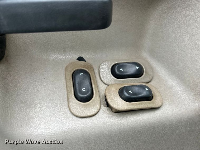 image for item EK4377 2002 Sterling M6500 Acterra rollback truck