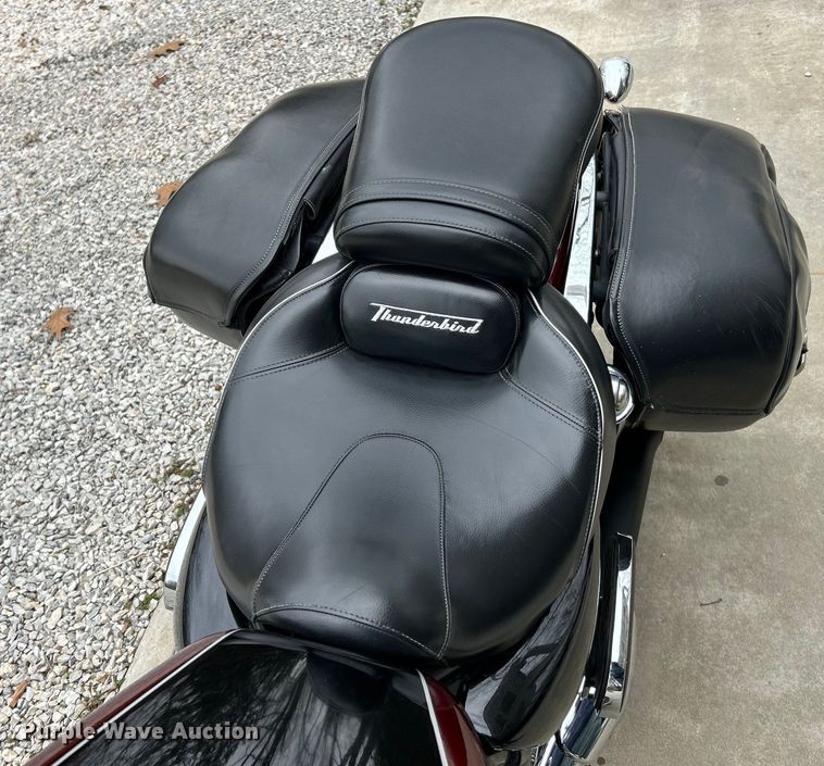 image for item EK4392 2015 Triumph  Thunderbird LT motorcycle