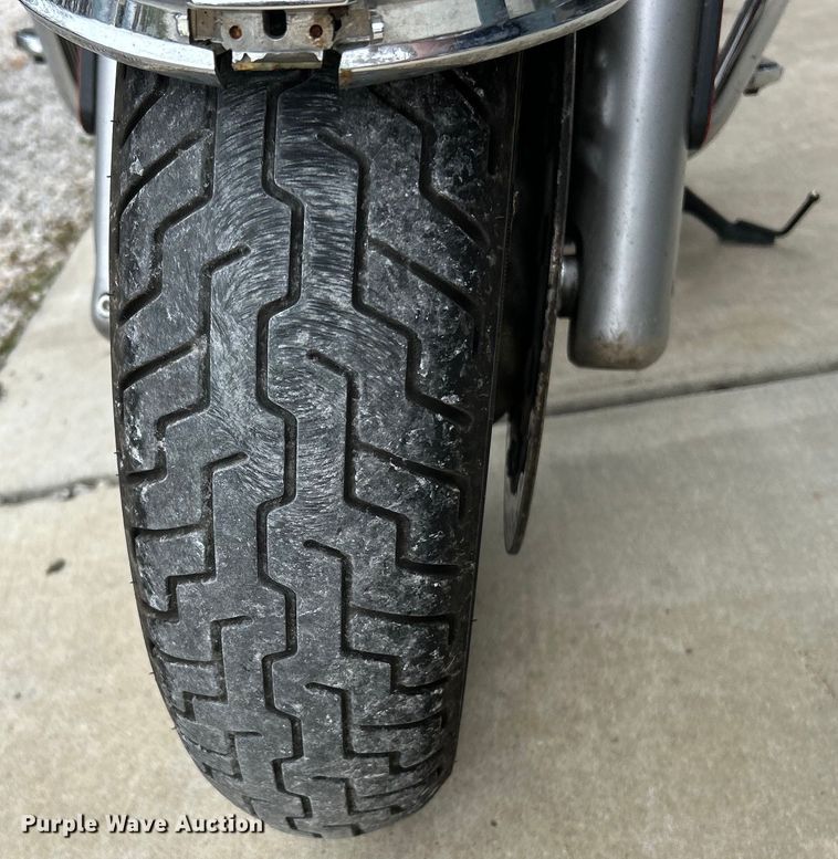 image for item EK4392 2015 Triumph  Thunderbird LT motorcycle