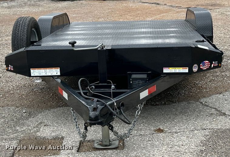 image for item EK4393 2017 Novae ST8218CHS-B-100 equipment trailer