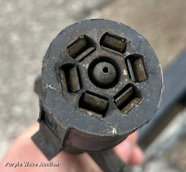 image for item EK4393 2017 Novae ST8218CHS-B-100 equipment trailer