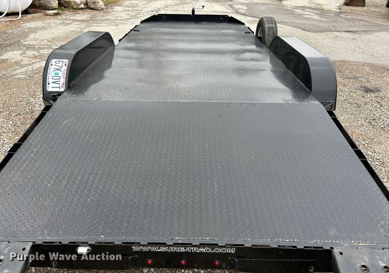 image for item EK4393 2017 Novae ST8218CHS-B-100 equipment trailer