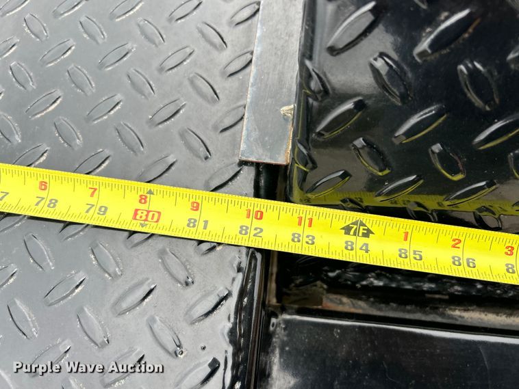 image for item EK4393 2017 Novae ST8218CHS-B-100 equipment trailer