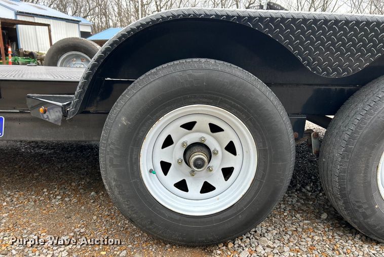 image for item EK4393 2017 Novae ST8218CHS-B-100 equipment trailer