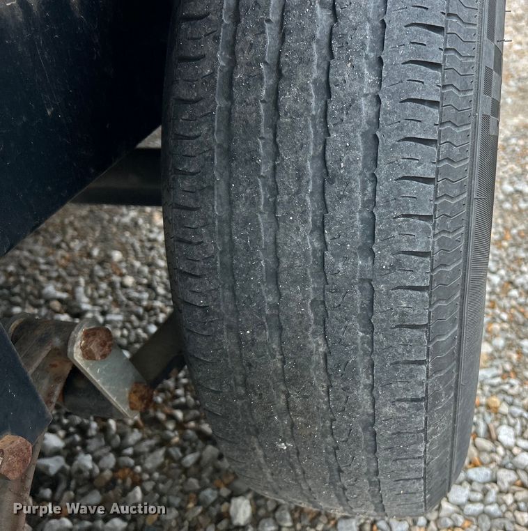 image for item EK4393 2017 Novae ST8218CHS-B-100 equipment trailer