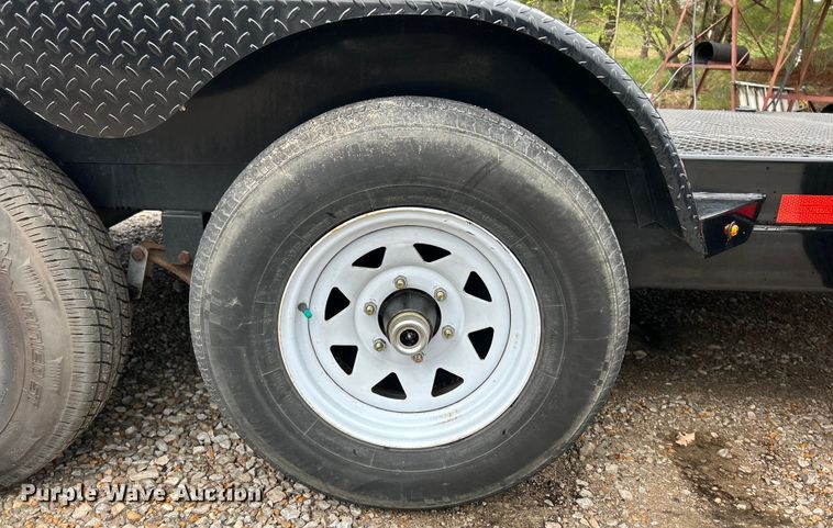 image for item EK4393 2017 Novae ST8218CHS-B-100 equipment trailer