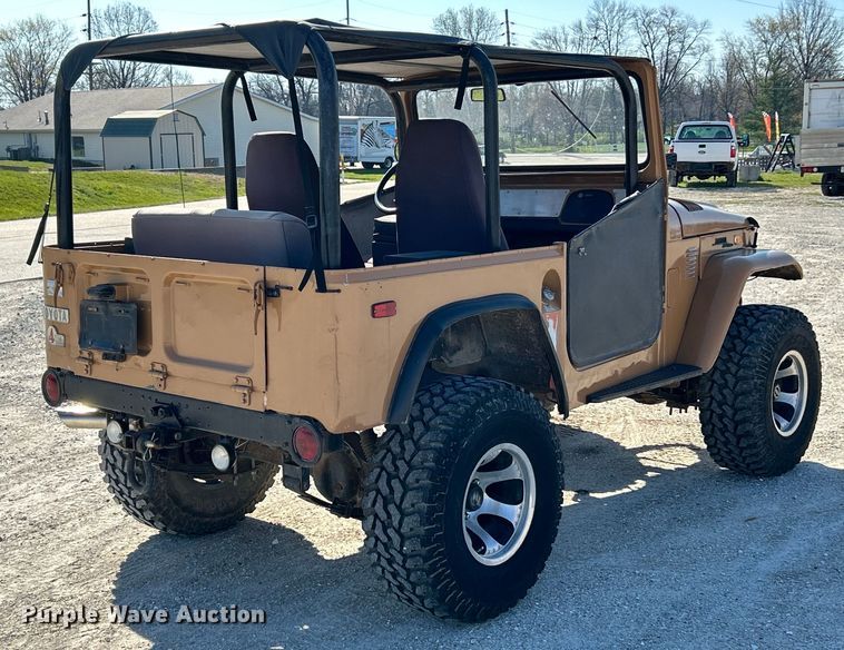 image for item EK4417 1972 Toyota FJ 40 Land Cruiser SUV