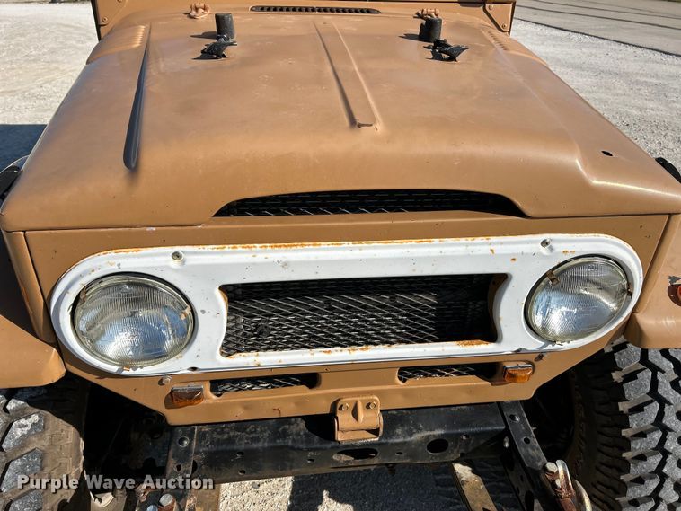 image for item EK4417 1972 Toyota FJ 40 Land Cruiser SUV