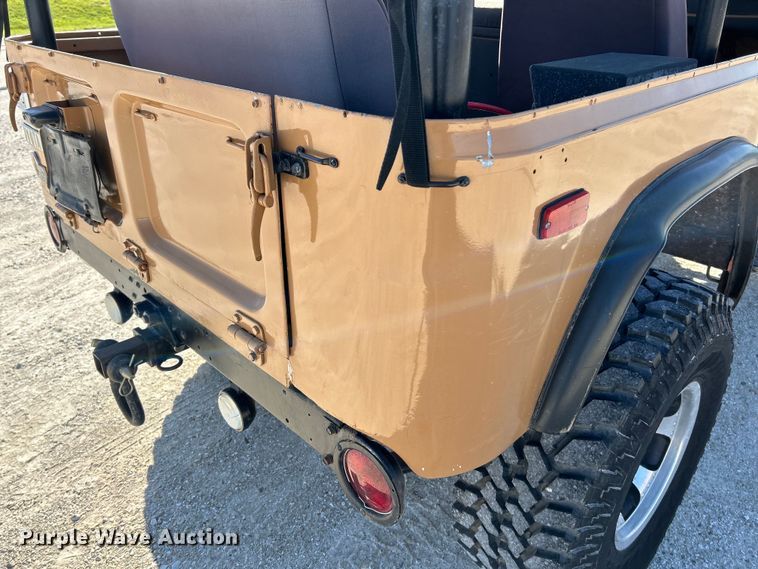 image for item EK4417 1972 Toyota FJ 40 Land Cruiser SUV