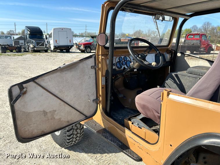 image for item EK4417 1972 Toyota FJ 40 Land Cruiser SUV