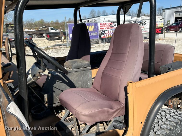 image for item EK4417 1972 Toyota FJ 40 Land Cruiser SUV