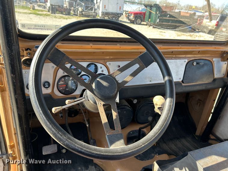 image for item EK4417 1972 Toyota FJ 40 Land Cruiser SUV