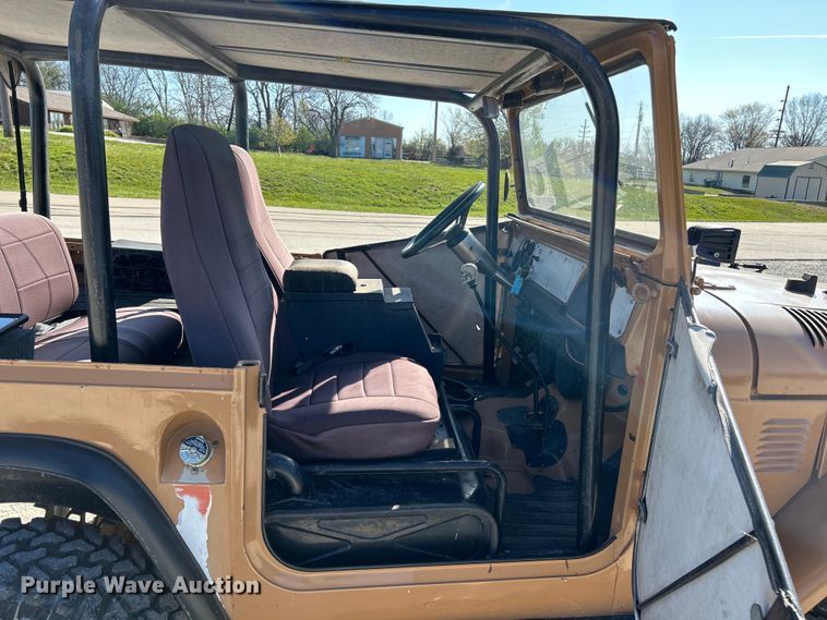 image for item EK4417 1972 Toyota FJ 40 Land Cruiser SUV