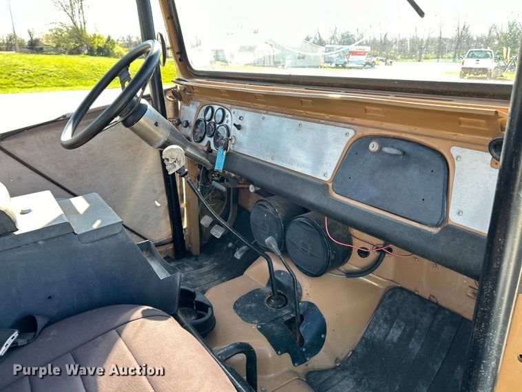 image for item EK4417 1972 Toyota FJ 40 Land Cruiser SUV