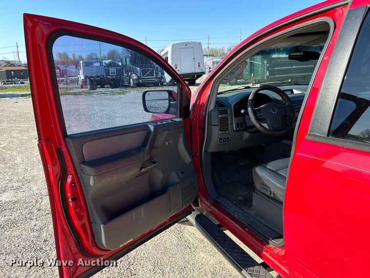 image for item EK4418 2005 Nissan  Titan LE Crew Cab pickup truck