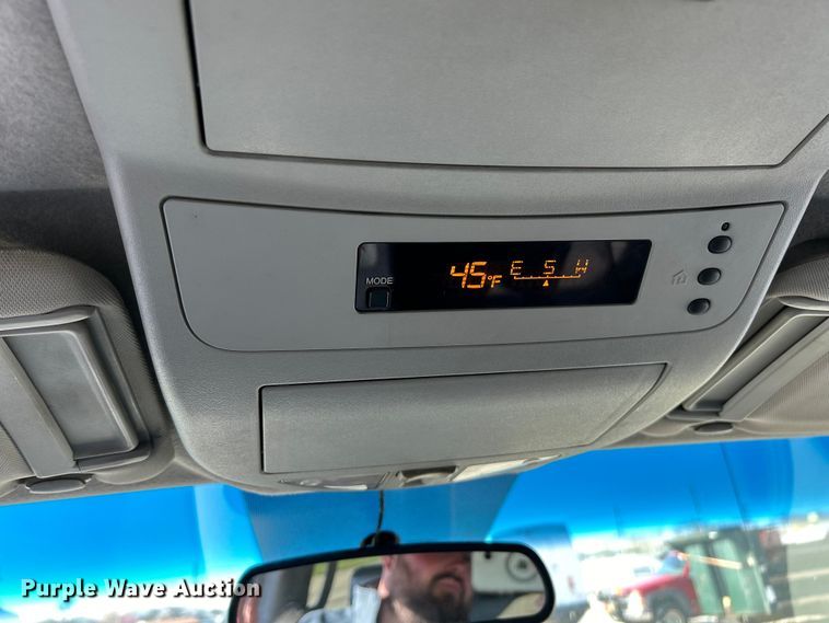 image for item EK4418 2005 Nissan  Titan LE Crew Cab pickup truck