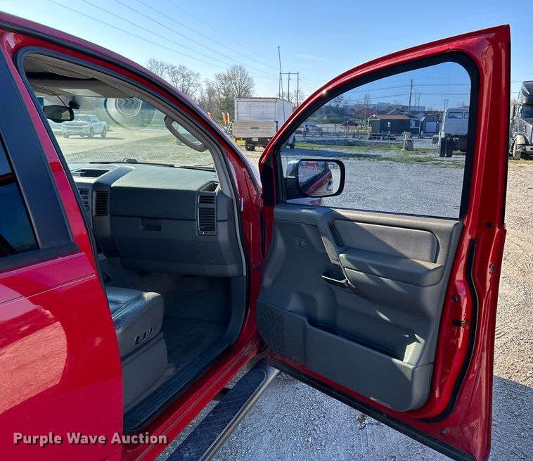 image for item EK4418 2005 Nissan  Titan LE Crew Cab pickup truck