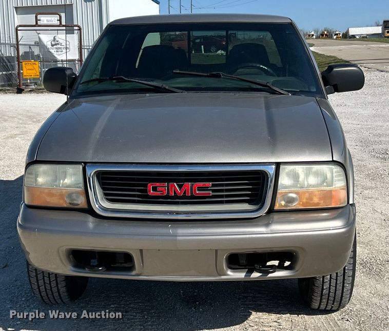 image for item EK4419 2002 GMC Sonoma SLS Crew Cab pickup truck