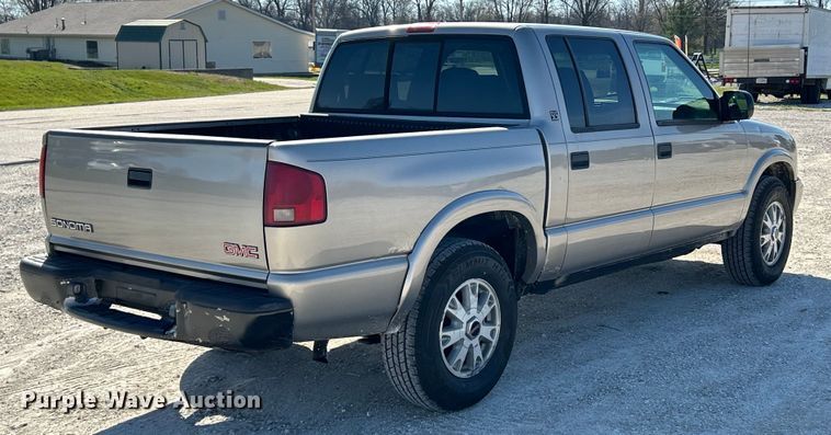 image for item EK4419 2002 GMC Sonoma SLS Crew Cab pickup truck