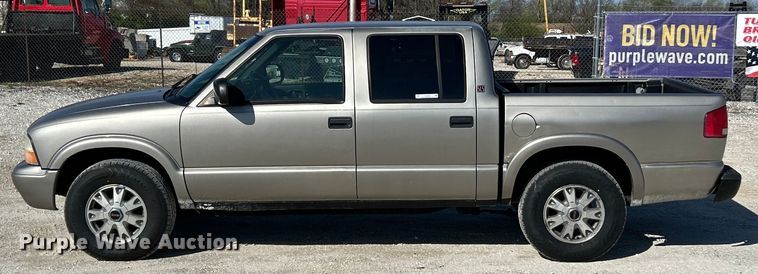 image for item EK4419 2002 GMC Sonoma SLS Crew Cab pickup truck