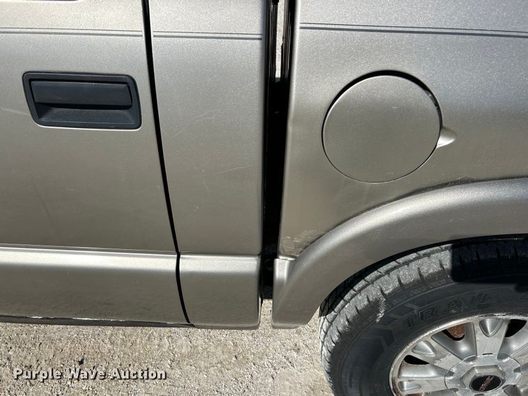 image for item EK4419 2002 GMC Sonoma SLS Crew Cab pickup truck