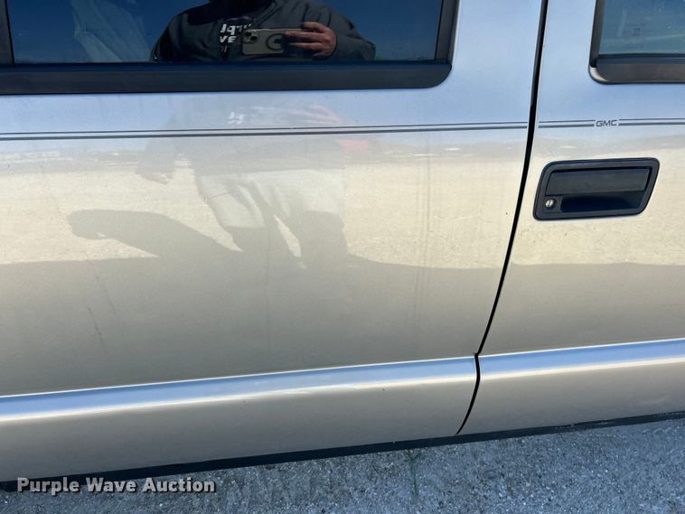 image for item EK4419 2002 GMC Sonoma SLS Crew Cab pickup truck