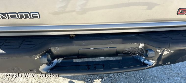 image for item EK4419 2002 GMC Sonoma SLS Crew Cab pickup truck