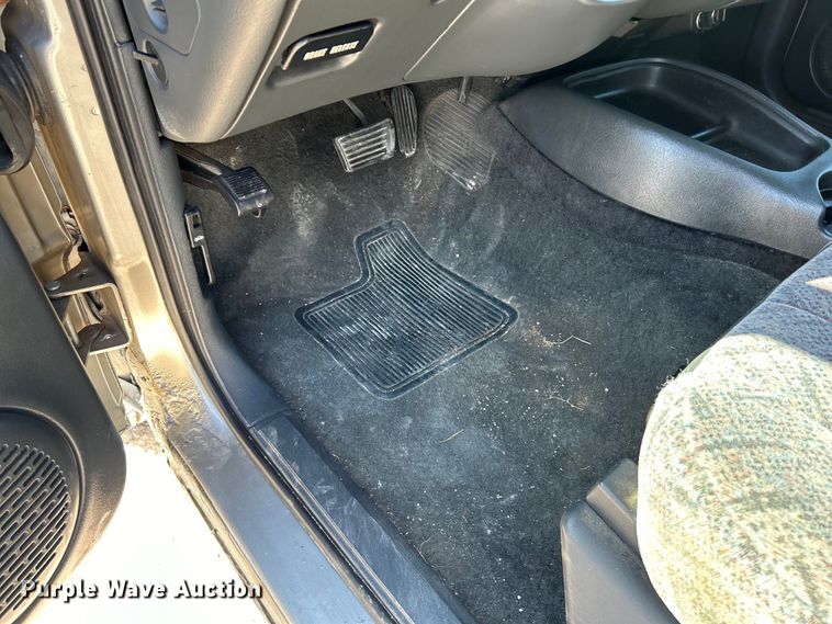 image for item EK4419 2002 GMC Sonoma SLS Crew Cab pickup truck