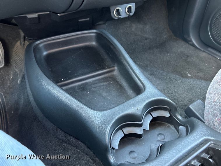 image for item EK4419 2002 GMC Sonoma SLS Crew Cab pickup truck