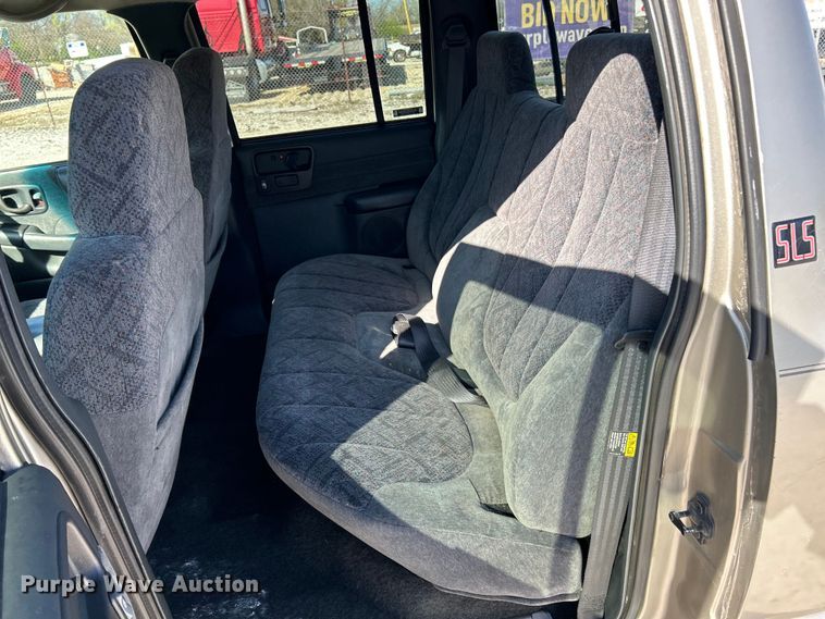 image for item EK4419 2002 GMC Sonoma SLS Crew Cab pickup truck