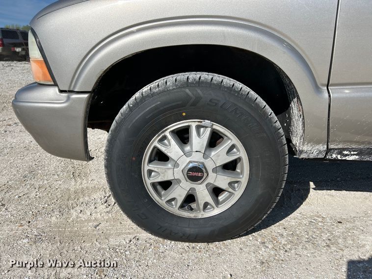 image for item EK4419 2002 GMC Sonoma SLS Crew Cab pickup truck