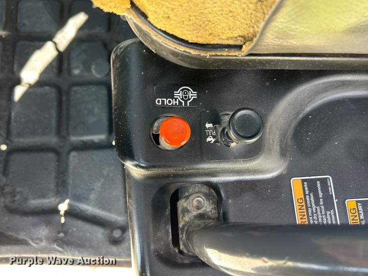 image for item EK4428 2016 Kubota  RTV-X1100C utility vehicle