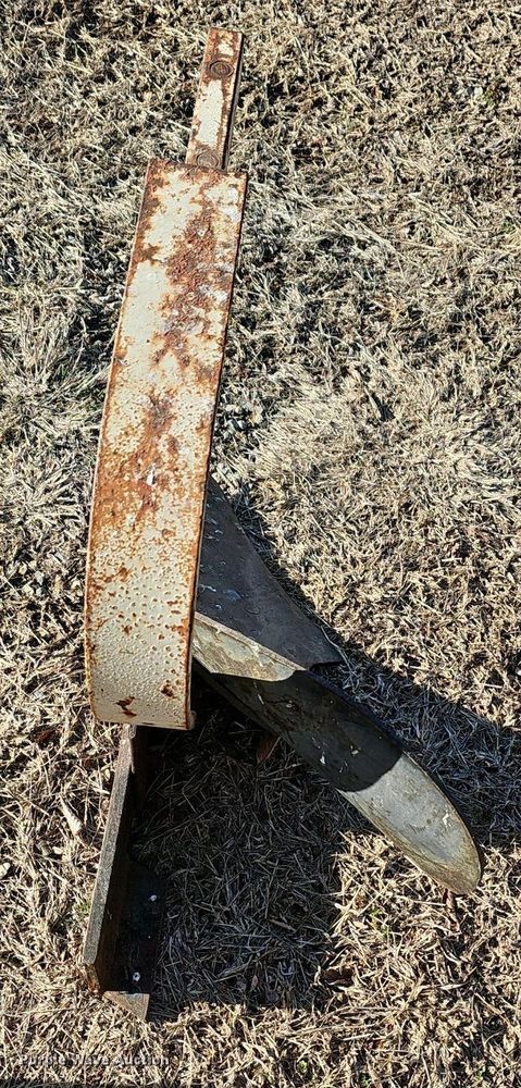 image for item EK5709 Yardman lawn tractor