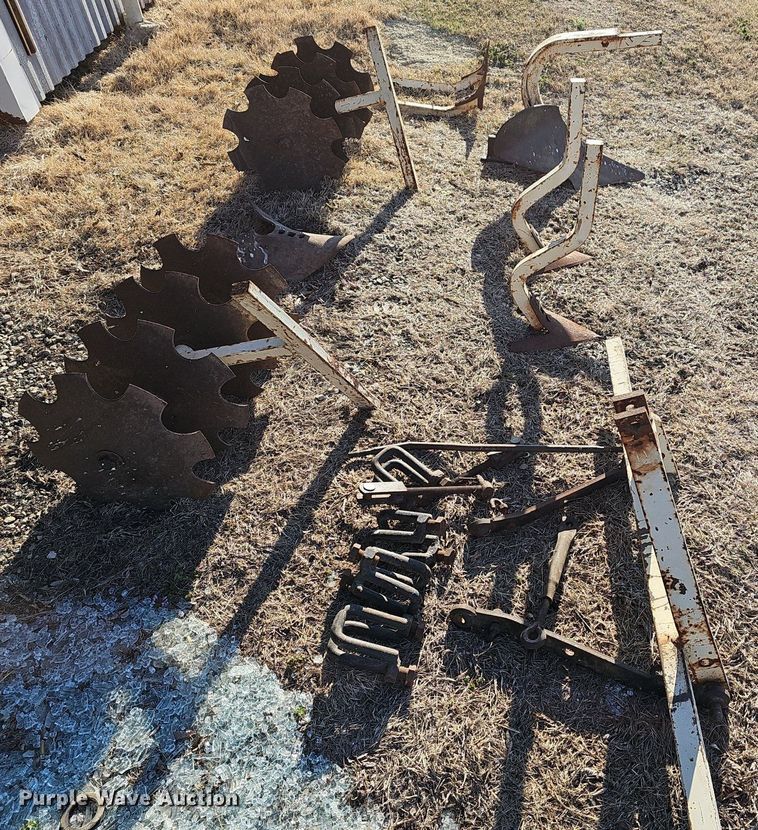 image for item EK5709 Yardman lawn tractor